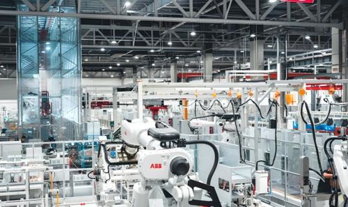 每萬人1045臺機器人 上海智能工廠與場景應用雙冠背后的AI軟件基石
